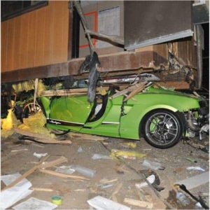 lamborghini-crash
